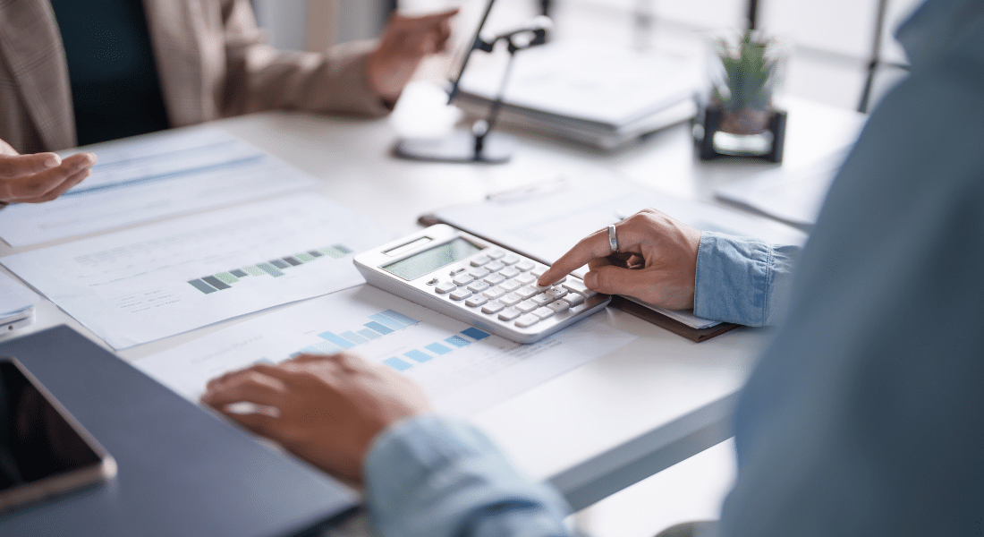 Accounting Assistant vs Bookkeeper_1